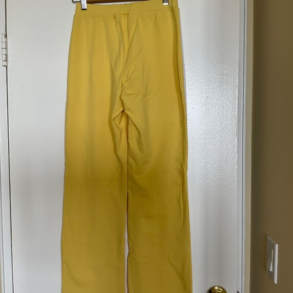 G.W. Sport Activewear Set - Picture 5 of 5